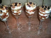 Frischkäse-"Strudel" aus dem Glas mit Cranberry-Sauce - Rezept