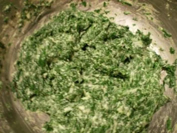 Spinat- Ricotta- Nocken mit geschmelzten Tomaten - Rezept - Bild Nr. 2