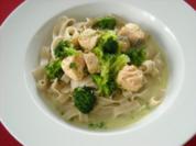 Lachs - Broccoli - Sauce mit Bandnudeln - Rezept