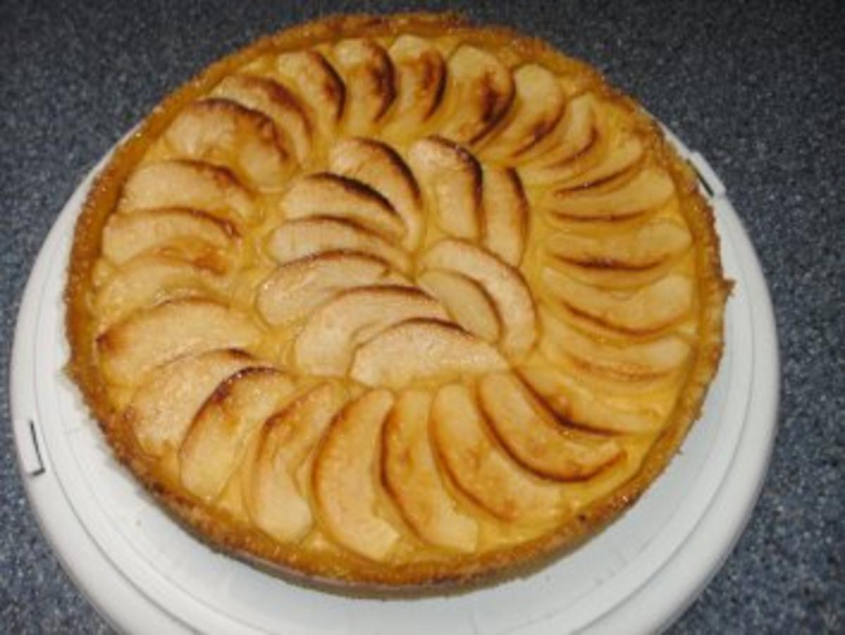Apfel-Mohn-Kuchen mit Vanillecreme - Rezept