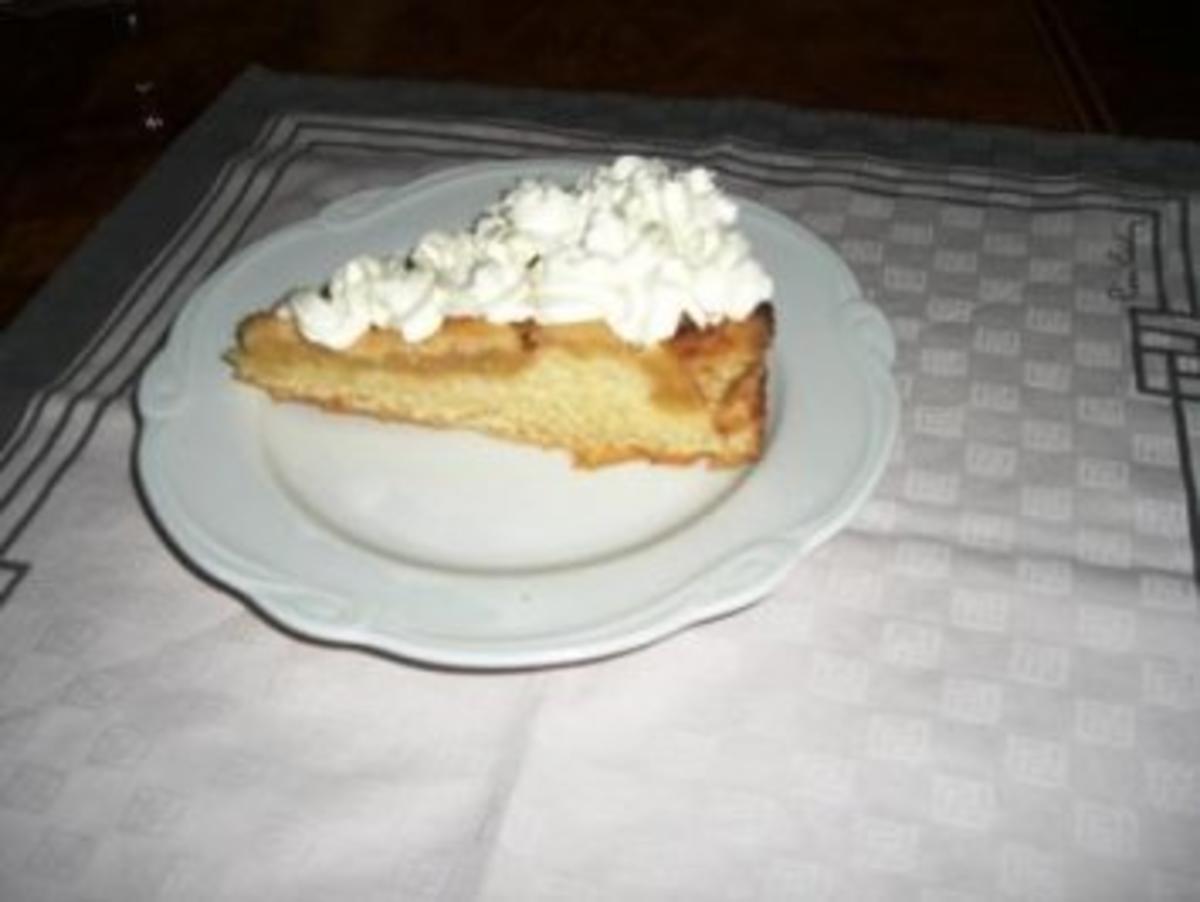 Apfelkuchen auf Hefeteig mit Streusel - Rezept