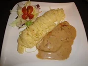 Rahmschnitzel mit Nudeln - Rezept
