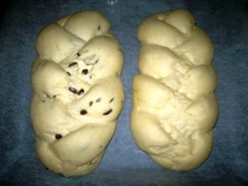 Rezept: Hefezopf mit und ohne Rosinen Hefezopf mit und ohne Rosinen - Rezept