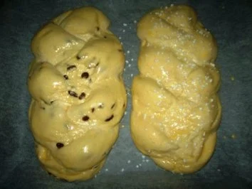 Rezept: Hefezopf mit und ohne Rosinen Bild Nr. 2 Hefezopf mit und ohne Rosinen - Rezept - Bild Nr. 2