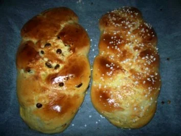 Rezept: Hefezopf mit und ohne Rosinen Bild Nr. 3 Hefezopf mit und ohne Rosinen - Rezept - Bild Nr. 3