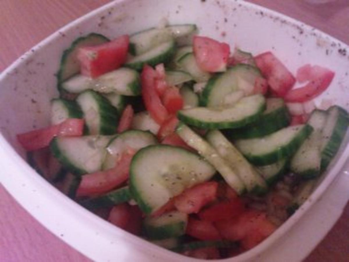 Tomaten-Gurken-Salat - Rezept