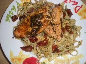 HAUPTGANG- " Kräuternudeln mit Hühnchen" - Rezept
