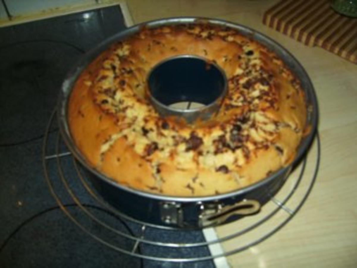 Ein leckerer Rührkuchen mit Apfelmus - Rezept