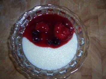 Dessert...Grießpudding mit beschwipsten Früchten - Rezept