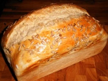 Rezept: Weißbrot mit Sonnenblumenkerne nach dänischer Art Weißbrot mit Sonnenblumenkerne nach dänischer Art - Rezept