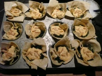 FINGERFOOD/GEMÜSE::Spinat-Filoteig-Törtchen - Rezept - Bild Nr. 3