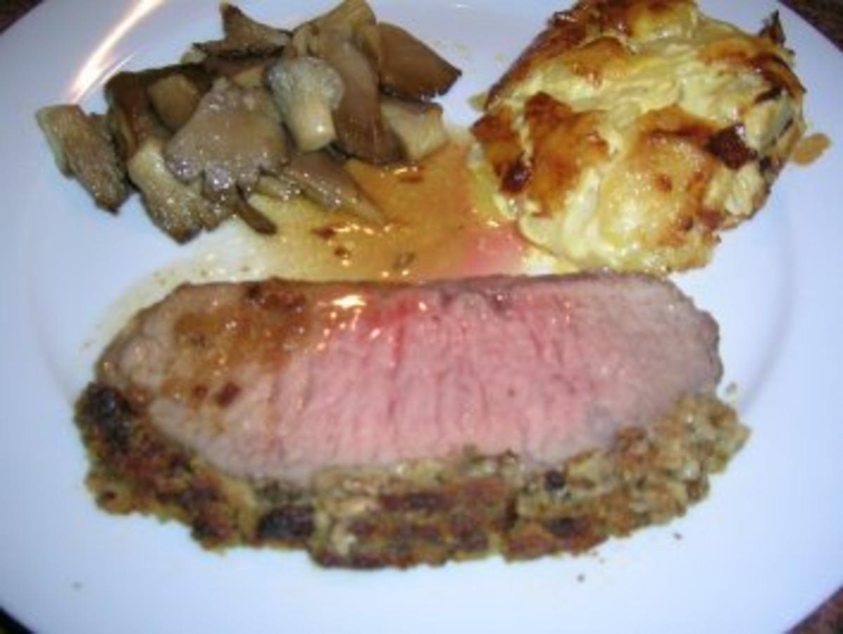 Roastbeef "Senfonie" mit Kartoffel-Mandel-Gratin und Austernpilzen - Rezept - Bild Nr. 2