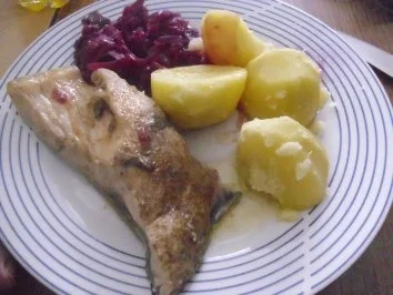 Rezept: Karpfen blau - Rotkraut - Salzkartoffeln Karpfen blau - Rotkraut - Salzkartoffeln - Rezept