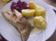 Karpfen blau - Rotkraut - Salzkartoffeln - Rezept