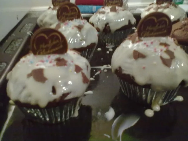 Rezept: Buttermilch - Muffins mit Kinderschokoladen - Füllung Bild Nr. 3 Buttermilch - Muffins mit Kinderschokoladen - Füllung - Rezept - Bild Nr. 3