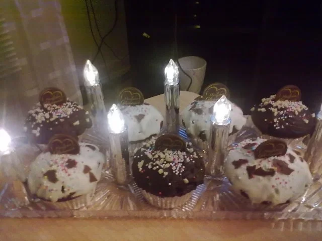 Rezept: Buttermilch - Muffins mit Kinderschokoladen - Füllung Bild Nr. 5 Buttermilch - Muffins mit Kinderschokoladen - Füllung - Rezept - Bild Nr. 5