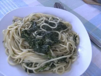 Rezept: Spagetti-Nest gefüllt mit Blattspinat Bild Nr. 2 Spagetti-Nest gefüllt mit Blattspinat - Rezept - Bild Nr. 2