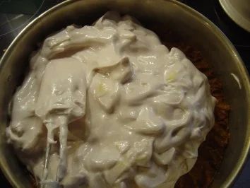 Apfel-Baiser-Kuchen mit Mandelspekulatiusboden - Rezept - Bild Nr. 7