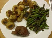 Straußensteak mit Bohnen und Rosmarinkartoffeln - Rezept