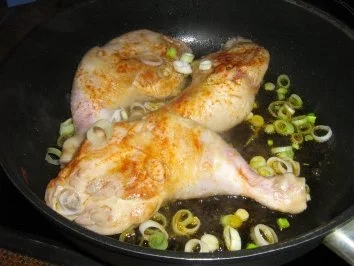 Rezept: geschmorte Hähnchenschenkel an Paprikagemüse und Basmatireis Bild Nr. 4 geschmorte Hähnchenschenkel an Paprikagemüse und Basmatireis - Rezept - Bild Nr. 4