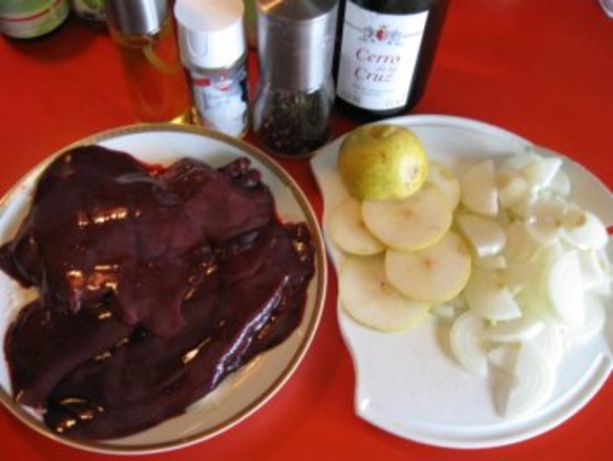 gebackene Rinderleber mit Birnen-Zwiebel-Rotweinsoße - Rezept - Bild Nr. 2