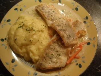 Zanderfilet mit Gemüsesoße - Rezept