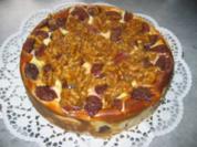 Krokant-Käsekuchen mit Pflaumen - Rezept