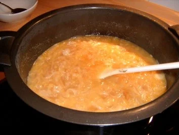 Rezept: Flambierte Zwiebelsuppe Bild Nr. 3 Flambierte Zwiebelsuppe - Rezept - Bild Nr. 3