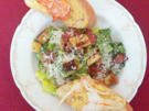 Original Caesar´s Salad mit Knoblauch-Kräuter-Weißbrot - Rezept