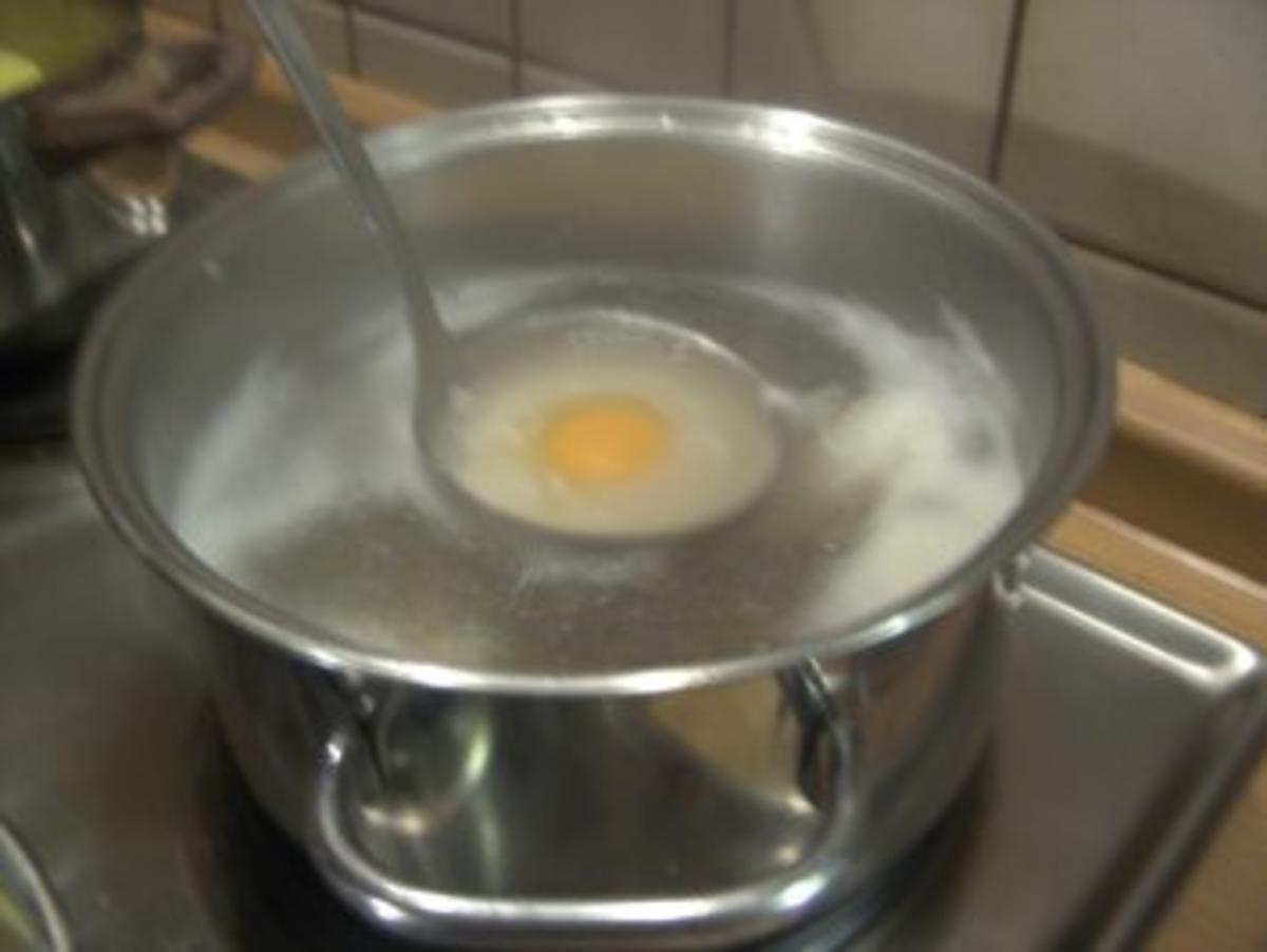 Verschiedenes: Verlorene ( Pochierte ) Eier in Schinken-Käse-Soße - Rezept - Bild Nr. 3