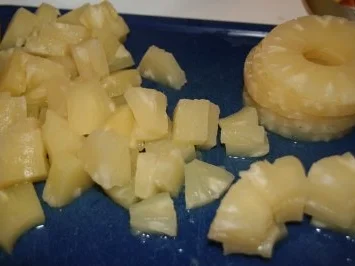 Rezept: Dessert: Ananas mit Mango-Sahne Bild Nr. 3 Dessert: Ananas mit Mango-Sahne - Rezept - Bild Nr. 3