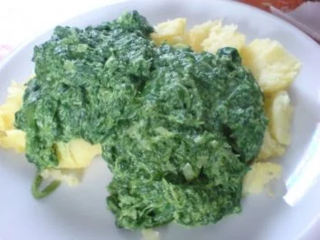 Rezept: Pellkartoffeln mit Spinat und Spiegelei Pellkartoffeln mit Spinat und Spiegelei - Rezept