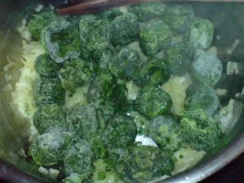 Rezept: Pellkartoffeln mit Spinat und Spiegelei Bild Nr. 4 Pellkartoffeln mit Spinat und Spiegelei - Rezept - Bild Nr. 4