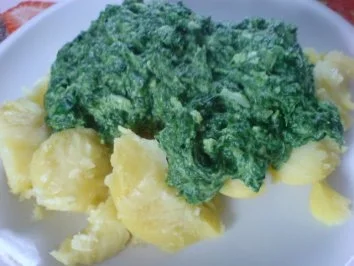 Rezept: Pellkartoffeln mit Spinat und Spiegelei Bild Nr. 10 Pellkartoffeln mit Spinat und Spiegelei - Rezept - Bild Nr. 10
