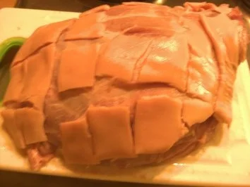 Rezept: Fleisch: Spanferkelschulter oder Keule Bild Nr. 2 Fleisch: Spanferkelschulter oder Keule - Rezept - Bild Nr. 2