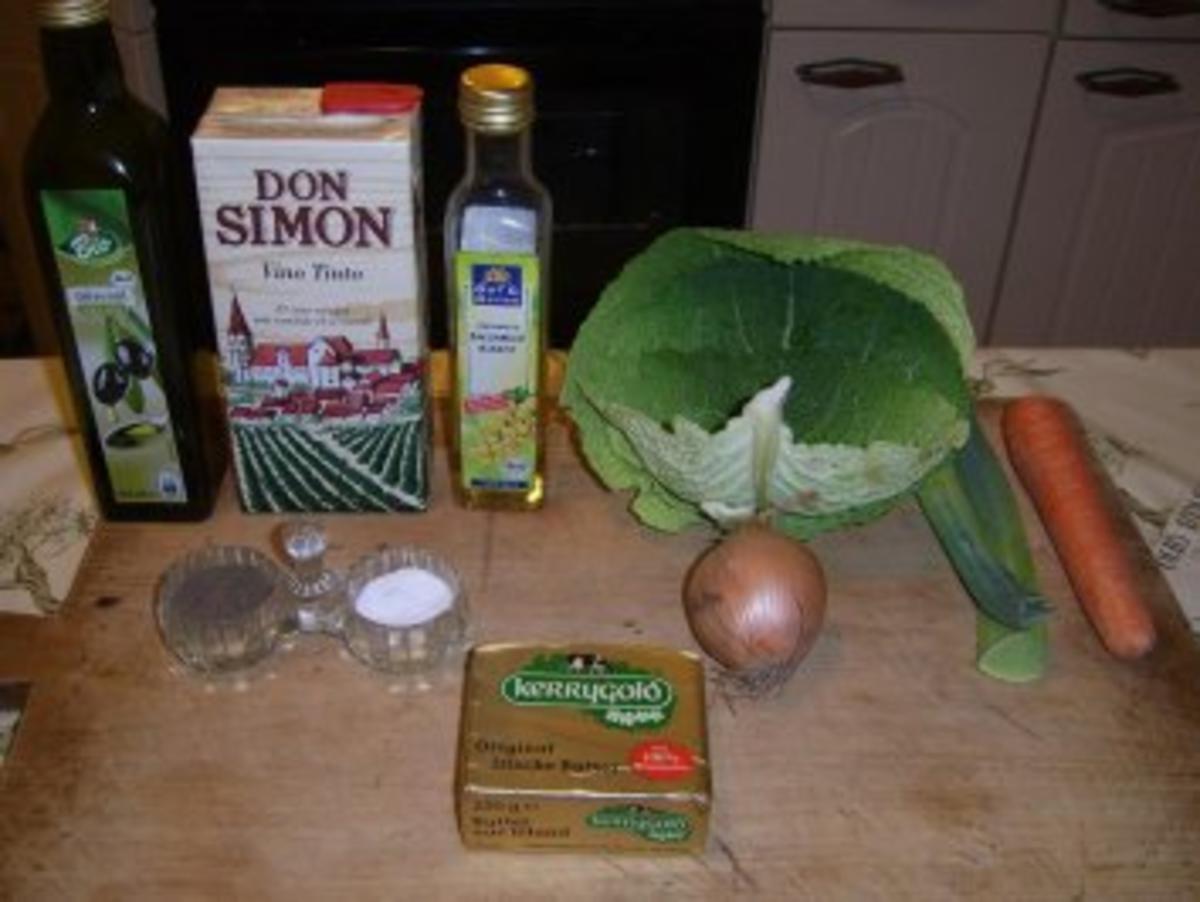 Wirsing-Rohkost-Salat an Gemüse-Rotweindressing. - Rezept - Bild Nr. 2