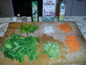 Wirsing-Rohkost-Salat an Gemüse-Rotweindressing. - Rezept - Bild Nr. 4