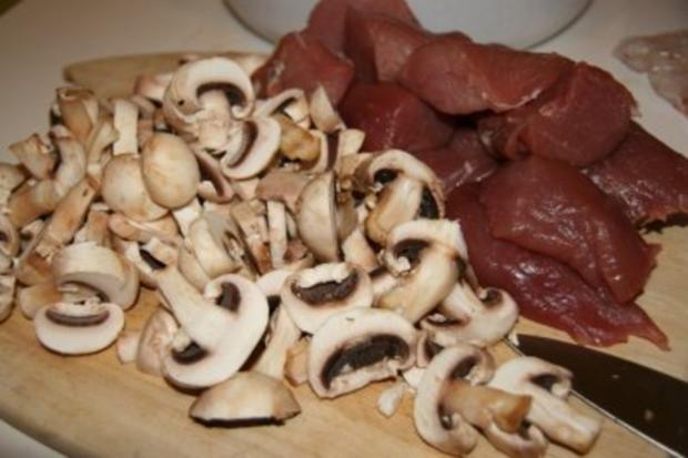 Schwein: Jäger-Pfanne mit Schweinefilet und Pilzen - Rezept - kochbar.de