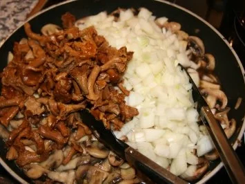 Schwein: Jäger-Pfanne mit Schweinefilet und Pilzen - Rezept - Bild Nr. 7