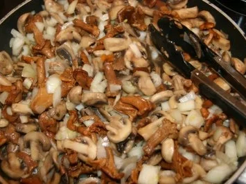 Schwein: Jäger-Pfanne mit Schweinefilet und Pilzen - Rezept - Bild Nr. 8