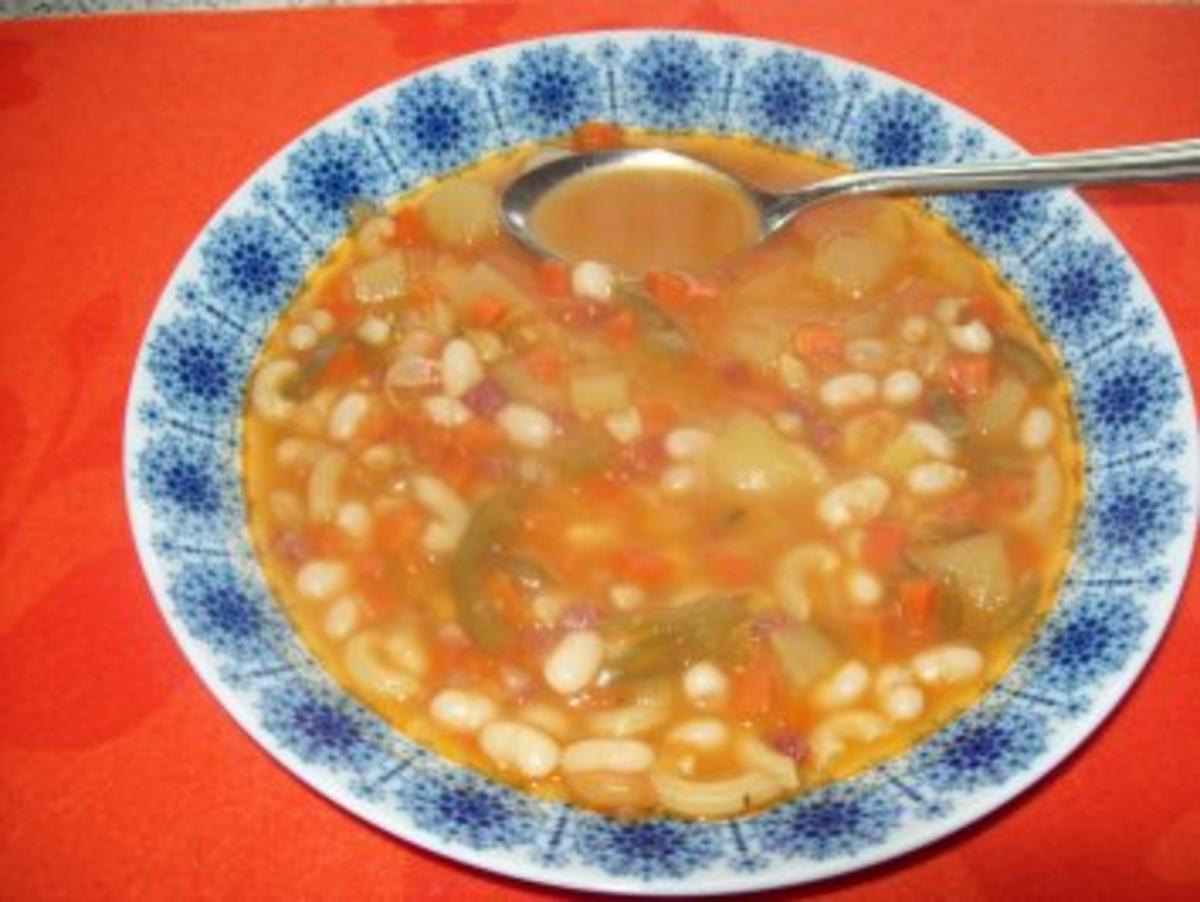Bohnensuppe mit Gemüse - Rezept
