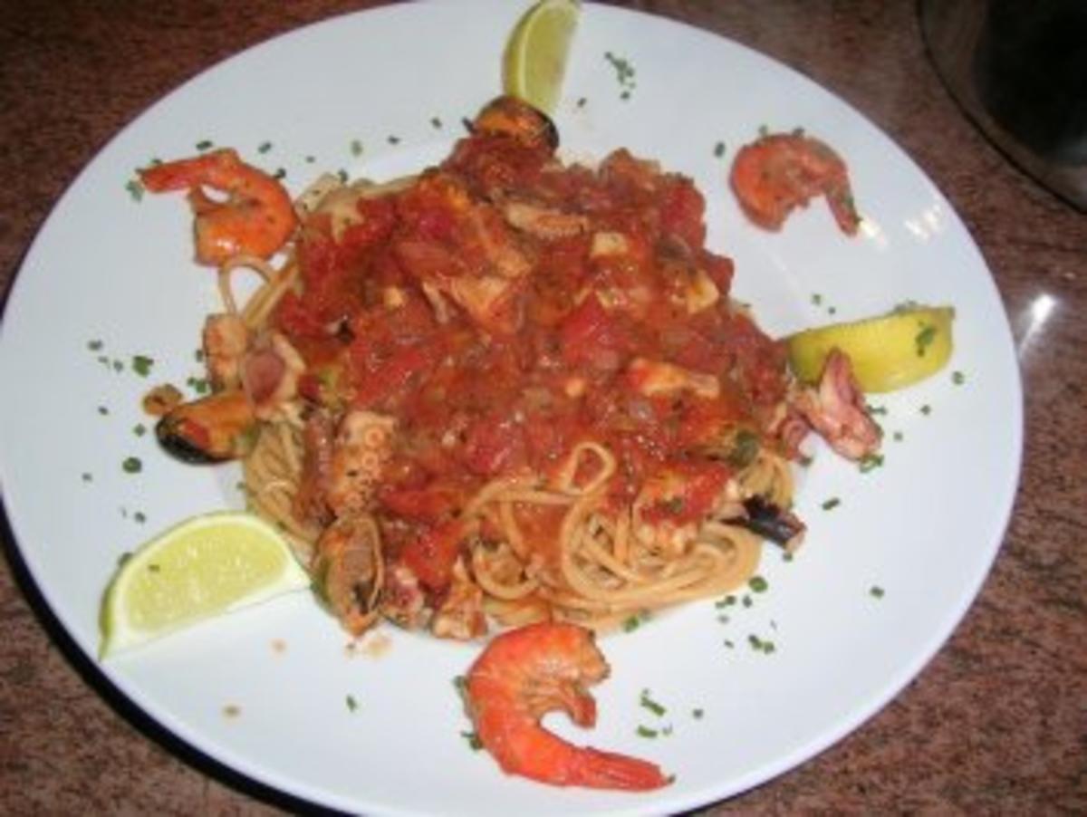Bilder für Spaghetti Lunghi Rossi mit Frutti di Mare - einfach nur lecker - - Rezept