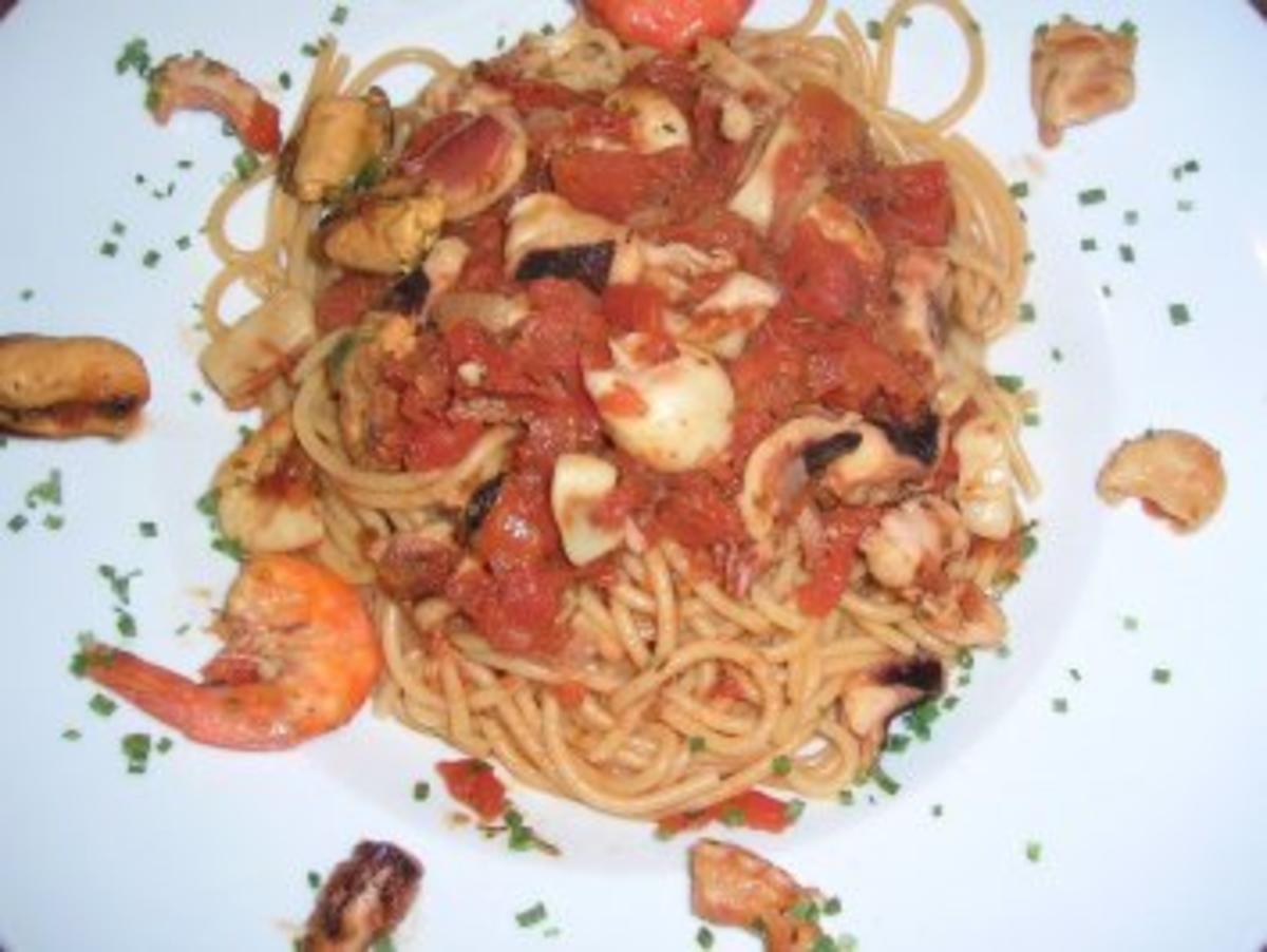 Spaghetti Lunghi Rossi mit Frutti di Mare - einfach nur lecker - - Rezept - Bild Nr. 2