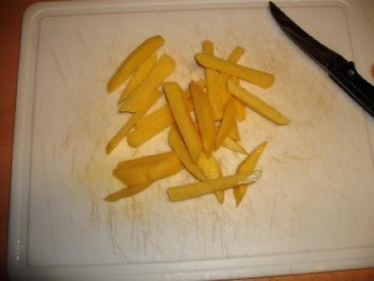 CurryWurst mit frischen Pommes - Rezept - Bild Nr. 3