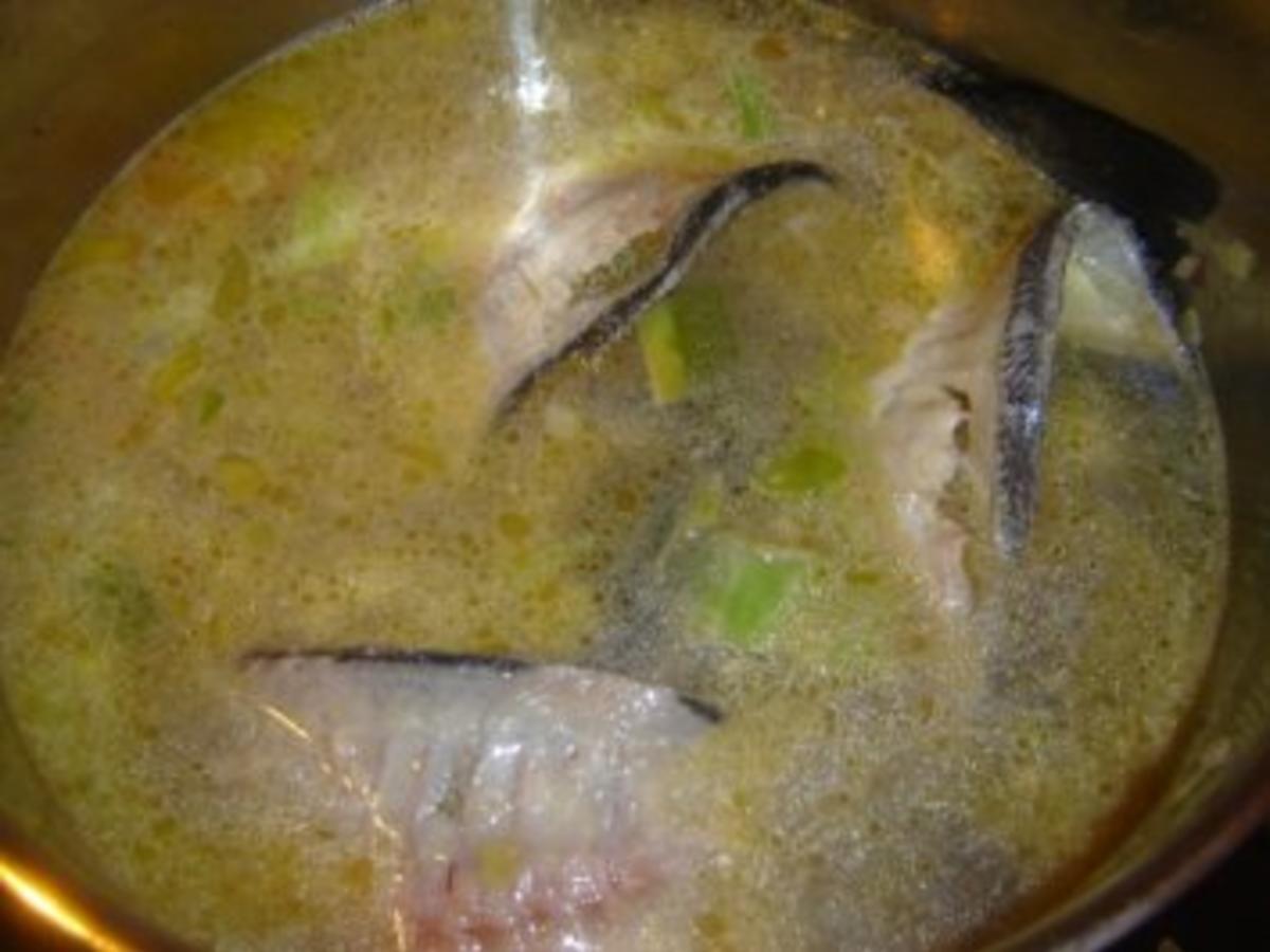 FUMET DE POISSON Rezept mit Bild kochbar.de