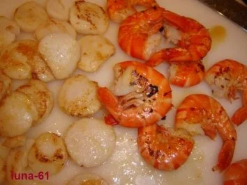 Rezept: AUMONIERES AUX SCAMPIS ET COQUILLES ST JACQUES Bild Nr. 3 AUMONIERES AUX SCAMPIS ET COQUILLES ST JACQUES - Rezept - Bild Nr. 3