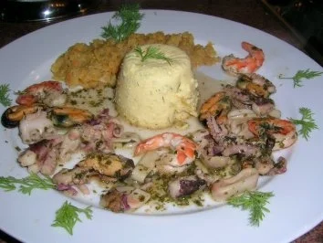 Rezept: Meeresfrüchte mit Linsensalat und Kartoffel-Flan - schmeckt absolut lecker - Meeresfrüchte mit Linsensalat und Kartoffel-Flan - schmeckt absolut lecker - - Rezept