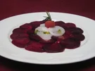 Rote-Bete-Carpaccio mit Jakobsmuscheln und Minzpesto - Rezept