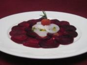 Rote-Bete-Carpaccio mit Jakobsmuscheln und Minzpesto - Rezept