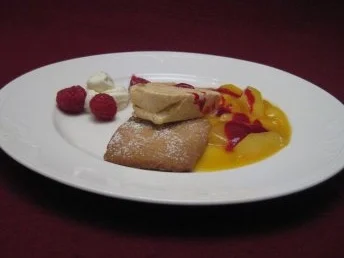 Damwildrücken auf Feigensoße mit Spätzle und Rosenkohlblättchen - Rezept